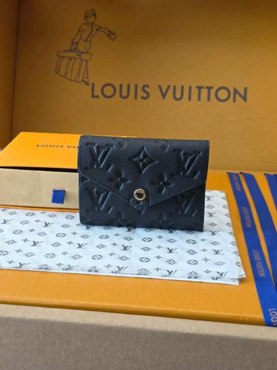 Picture of Louis Vuitton Wallets _SKUfw222909208fw